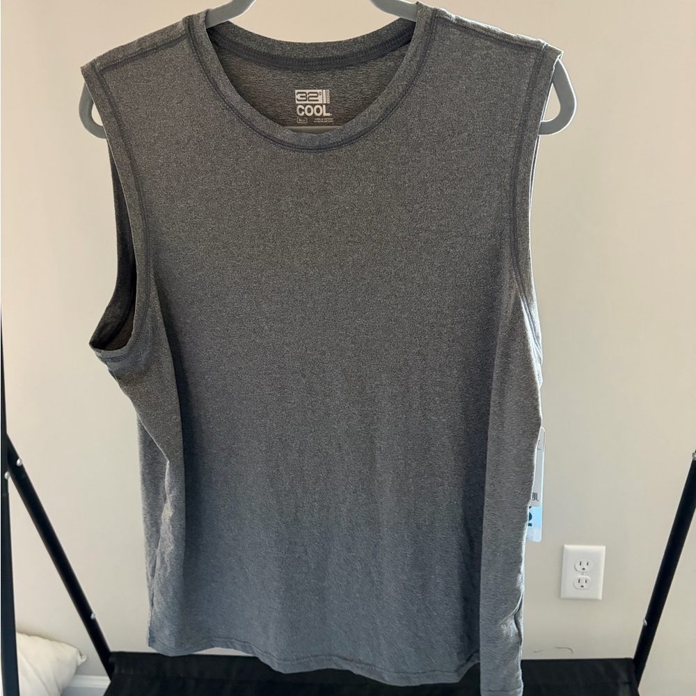 NEW 32 Degrees - Men’s Cool Relaxed Rank - Size Medium